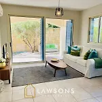 Beachside 5-bed With Private Pool 别墅 尼奥克瑞奥
