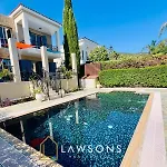 Beachside 5-bed With Private Pool