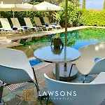 Beachside 5-bed With Private Pool 别墅 尼奥克瑞奥