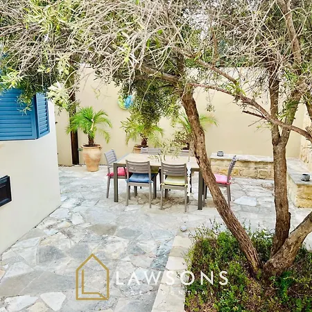 Villa Beachside 5-bed With Private Pool *