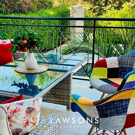 Beachside 5-bed With Private Pool * Neo Chorio