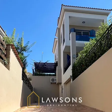 Beachside 5-bed With Private Pool فيلة *