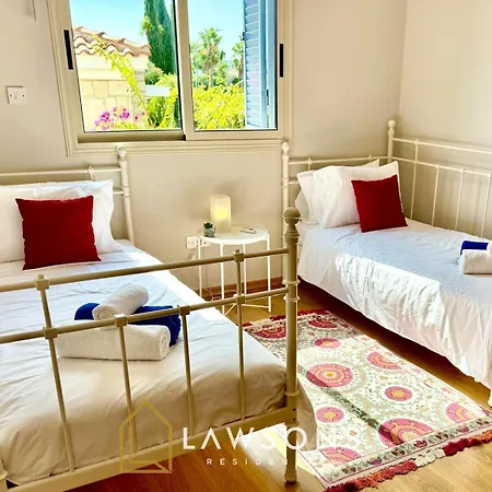 Beachside 5-bed With Private Pool Willa Neo Chorio