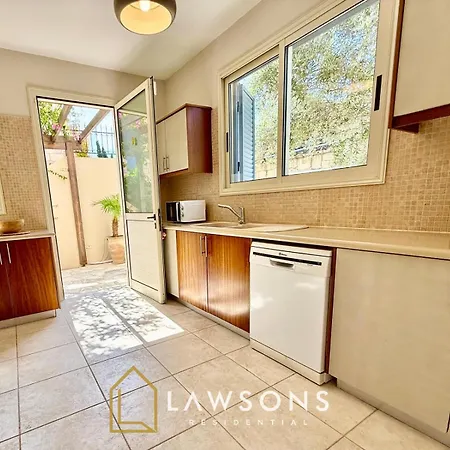 Villa Beachside 5-bed With Private Pool Neo Chorio