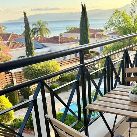 Beachside 5-bed With Private Pool Willa *