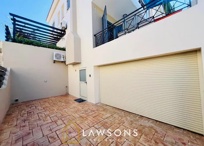 Beachside 5-bed With Private Pool Neo Chorio