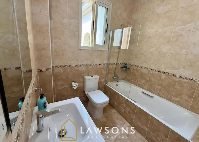 Vila Beachside 5-bed With Private Pool Neo Chorio