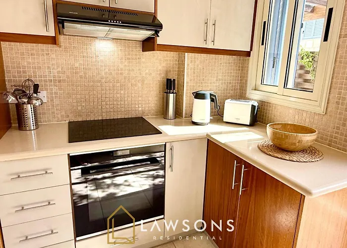 Vila Beachside 5-bed With Private Pool Neo Chorio