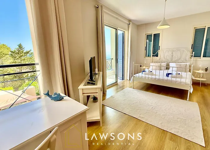 Vila Beachside 5-bed With Private Pool Neo Chorio