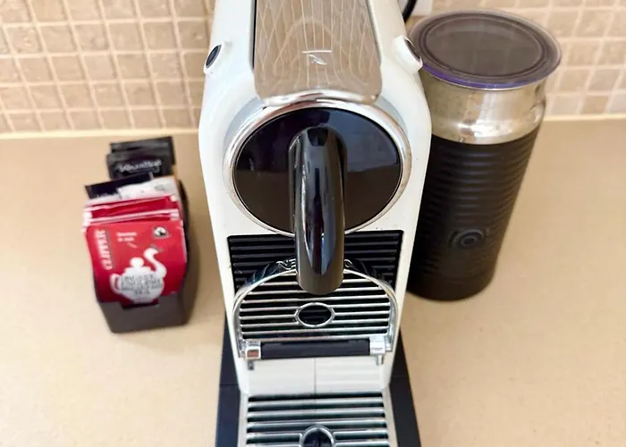 Beachside 5-bed With Private Pool